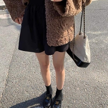 Női vastag talpú loaferek, brit stílusú, bőr slip-on cipők, fekete, 6–8 cm-es magas sarkú, Arc de Triomphe mintával