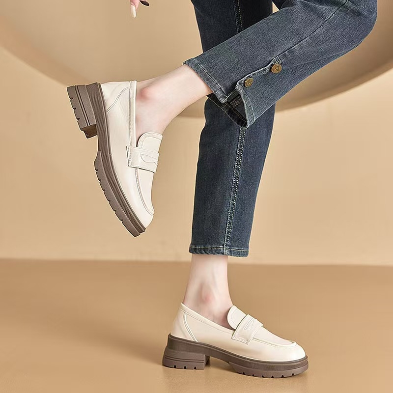 2026 Crne ženske loaferice u retro britanskom stilu, Slip-On, mek potplat, okrugli vrh, gornji dio od kože