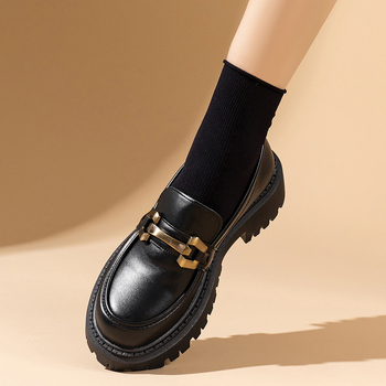 Ženske loaferice s uzorkom, debelom potplatom, britanski stil, slip-on kožne cipele, novi model 2025