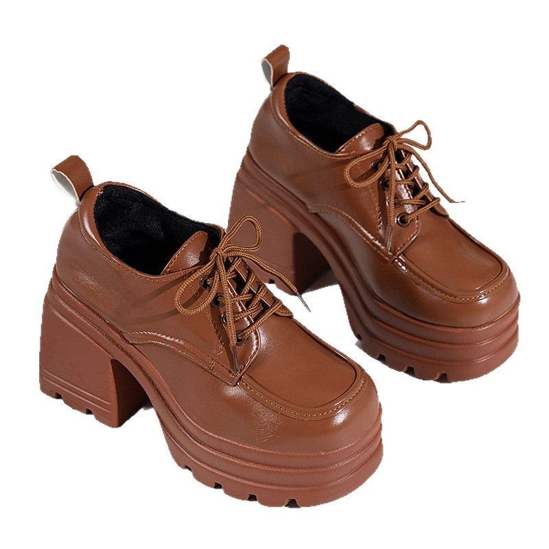 Női vastag talpú loaferok, brit stílusú, bőr slip-on platformával és vastag sarokkal