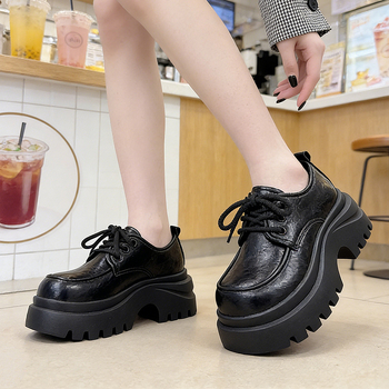 Ženske crne loaferice s debelim potplatom, retro britanski stil, zaobljen vrh, platforma
