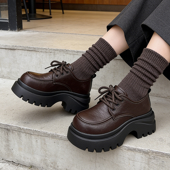 Ženske crne loaferice s debelim potplatom, retro britanski stil, zaobljen vrh, platforma