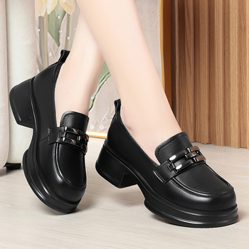 Női bőr platformos loaferek – kerek orrú, slip-on, puha talpú
