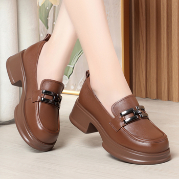 Női bőr platformos loaferek – kerek orrú, slip-on, puha talpú