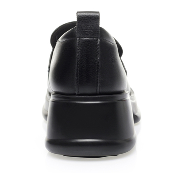 Női bőr platformos loaferek – kerek orrú, slip-on, puha talpú