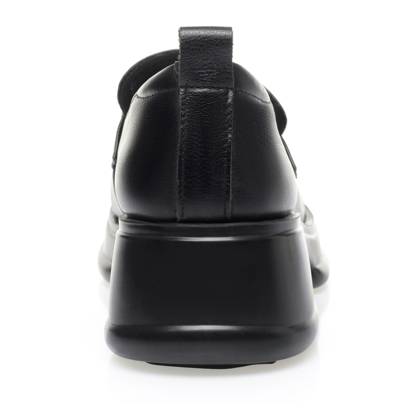 Női bőr platformos loaferek – kerek orrú, slip-on, puha talpú