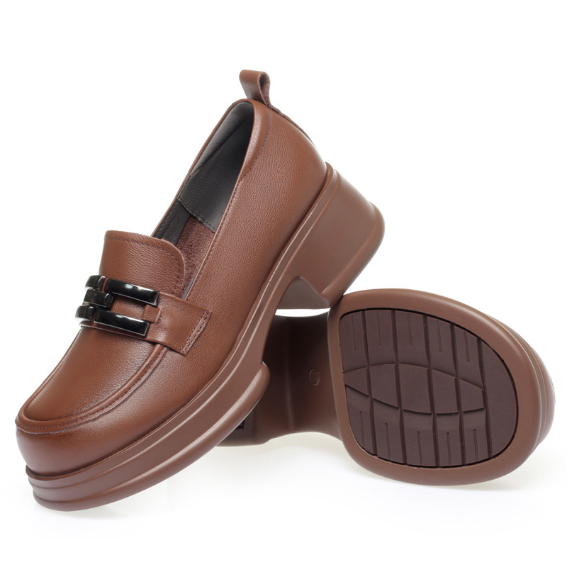 Női bőr platformos loaferek – kerek orrú, slip-on, puha talpú