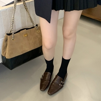 Női barna francia stílusú alacsony sarkú loafers, négyzetes orr