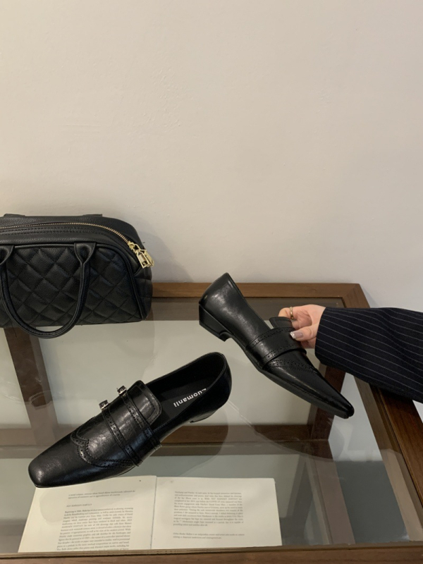 Női barna francia stílusú alacsony sarkú loafers, négyzetes orr