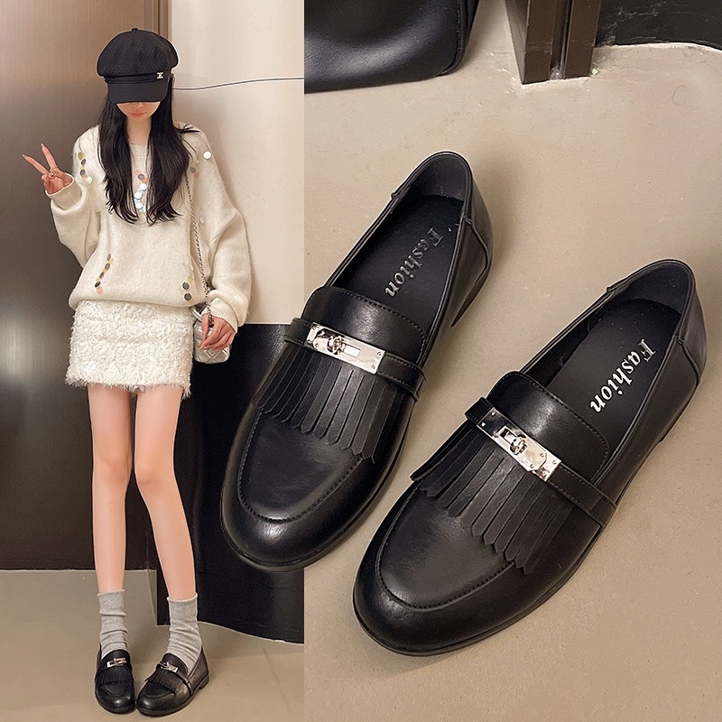 Női fekete lapos talpú slip-on loaferek, francia stílus, bőr cipők, 2026 tavasz