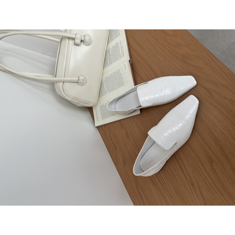 Ženske britanske retro loaferice s kvadratnim vrhom, 2026, svestrane, reljefna tekstura, slip-on, PVC gornji dio