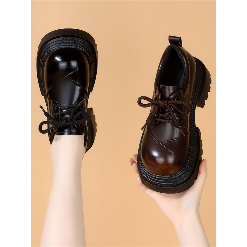 Ženske loaferice s debelom potplatom i platformom, vezice, retro stil, proljeće 2025