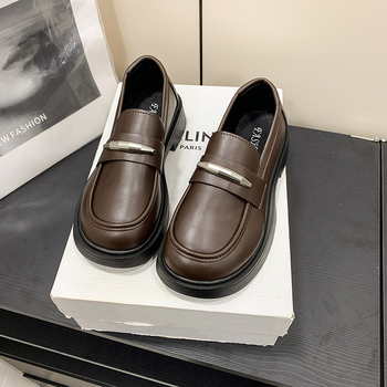 Női bőr mokaszín vastag talppal, brit-stílusú slip-on, mindennapi cipő