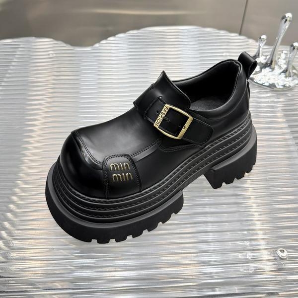 Pantofi loafer din piele cu cataramă metalică și talpă groasă, stil european, pentru femei de talie mică, platformă de 7 cm, încălțăminte feminină în stil britanic