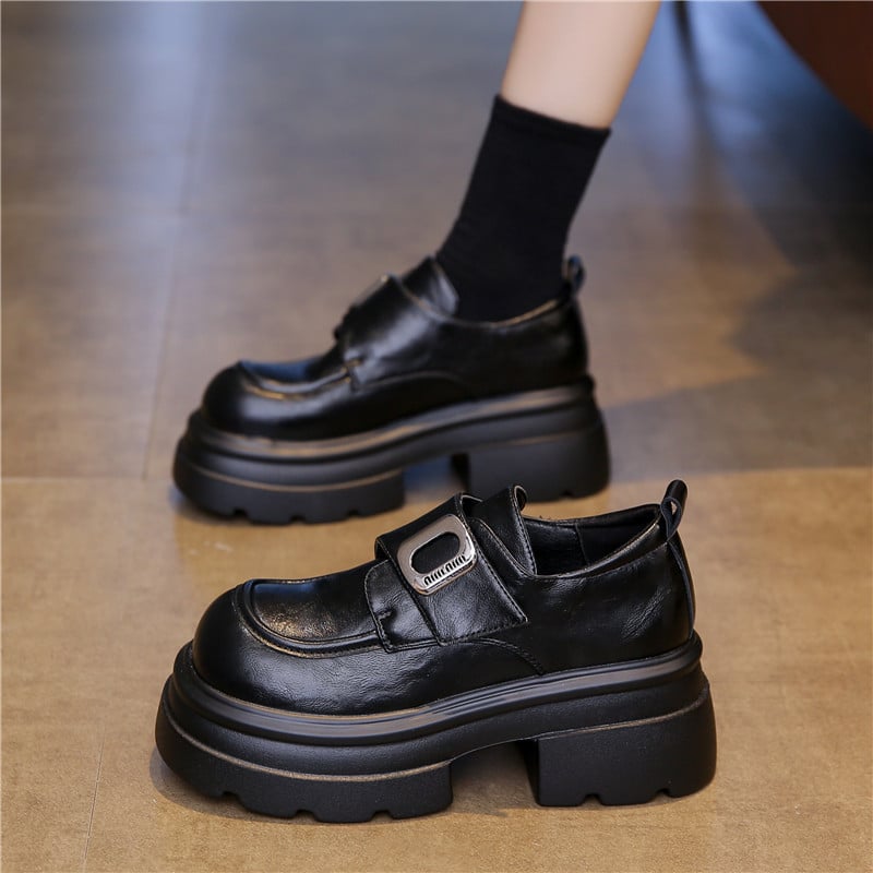 Loafers cu platformă pentru femei de mică înălțime, creștere de 7 cm, pantofi din piele mici, stil vintage 2025 cu Velcro