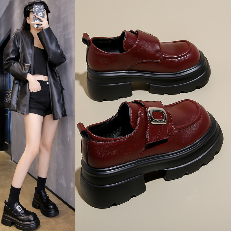 Loafers cu platformă pentru femei de mică înălțime, creștere de 7 cm, pantofi din piele mici, stil vintage 2025 cu Velcro