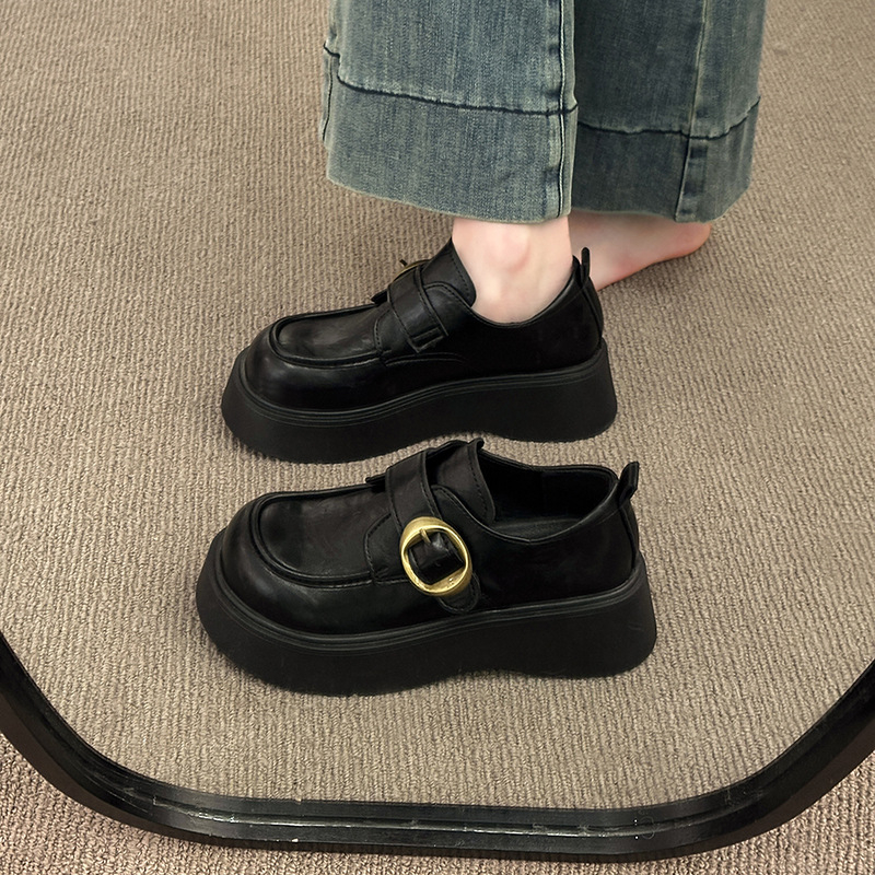 Női vastag talpú bőr loaferek, brit stílus, fekete, slip-on, 2025 tavasz–ősz