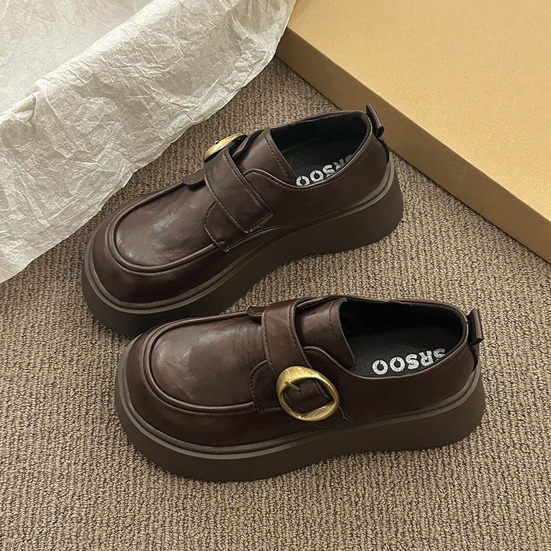 Női vastag talpú bőr loaferek, brit stílus, fekete, slip-on, 2025 tavasz–ősz