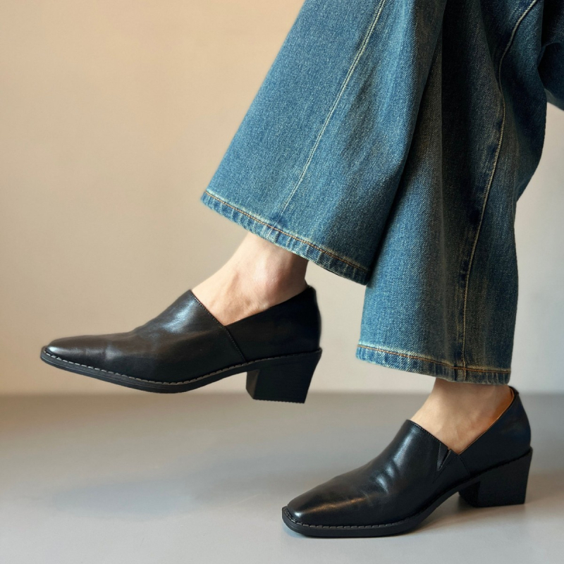 Női slip-on loaferek négyszögletes orral és vastag sarokkal, retro stílusú PU-bőr