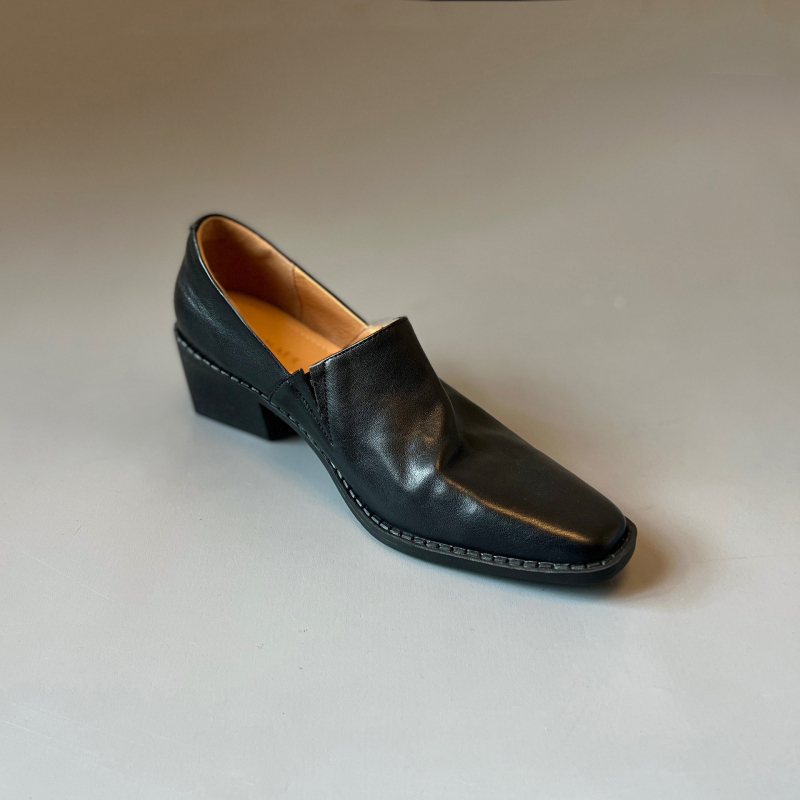 Női slip-on loaferek négyszögletes orral és vastag sarokkal, retro stílusú PU-bőr