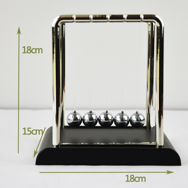 Νεύτωνα κρεμαστό με τετράγωνο πλαίσιο και μαύρη βάση — εκπαιδευτικό επιστημονικό παιχνίδι για φοιτητές