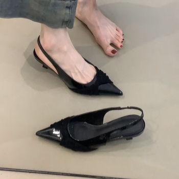 Francuski stil, elegantne remenaste sandale s uskim vrhom, niski pet 3–6 cm, otvoreni stražnji dio i zatvoren vrh prsta