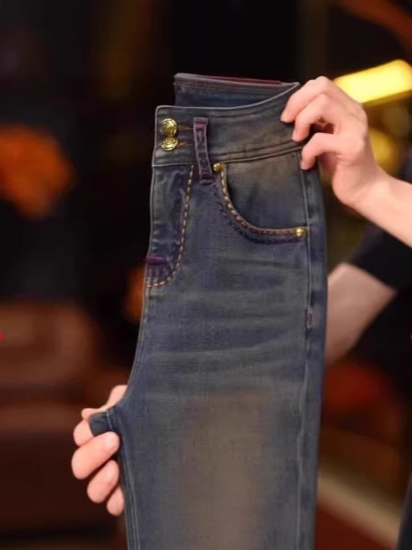 Ženske traperice s fleec podstavom, kraća dužina do gležnja, visokim strukom, uski ravni kroj za sitniju figuru