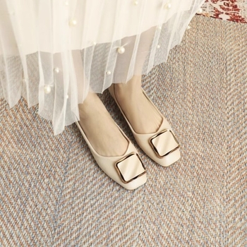 Női lapos talpú loafer cipő, tavasz 2026 új modell, slip-on kényelmes hétköznapi lábbeli, francia stílusú puha talp
