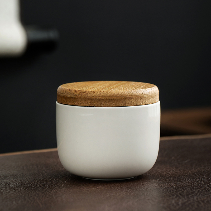 Cutie ceramică mini cilindrică pentru ceai cu capac din bambus – etanșă, portabilă pentru depozitare ceai și fructe uscate