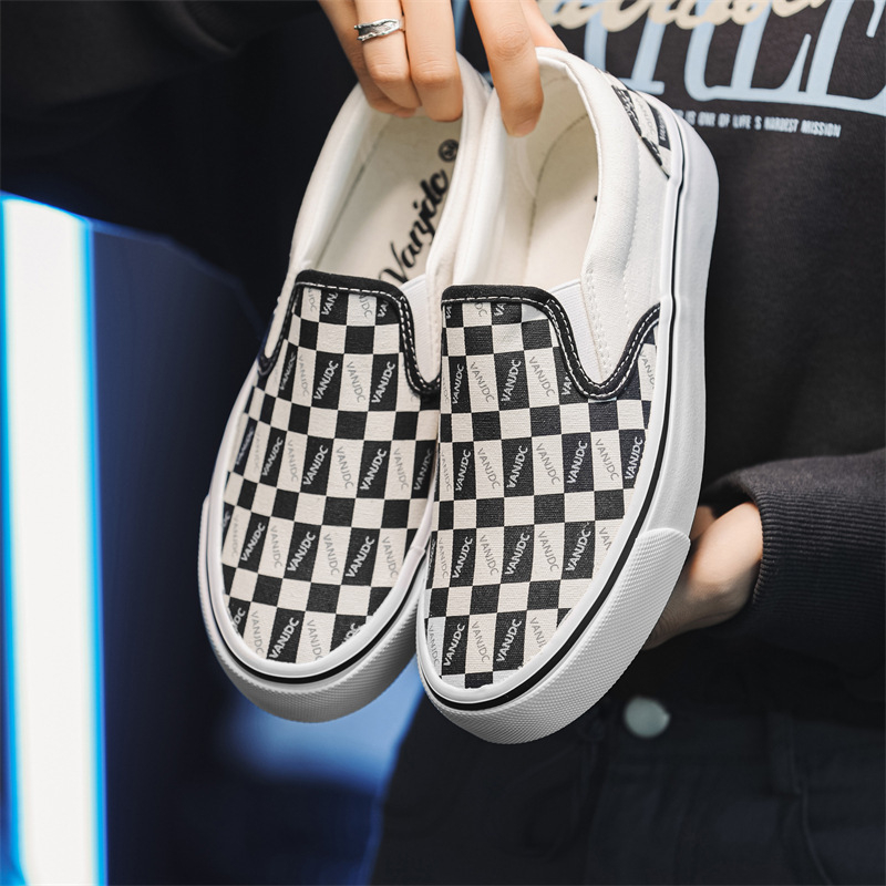 Proljeće 2023 – Unisex platnene tenisice s kariranim uzorkom, Slip-On