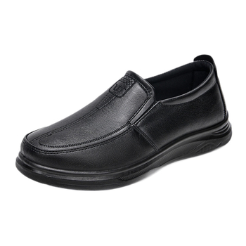 Férfiaknak készült, slip-on stílusú casual bőrcipő, munka és üzleti használatra, kényelmes és sokoldalú