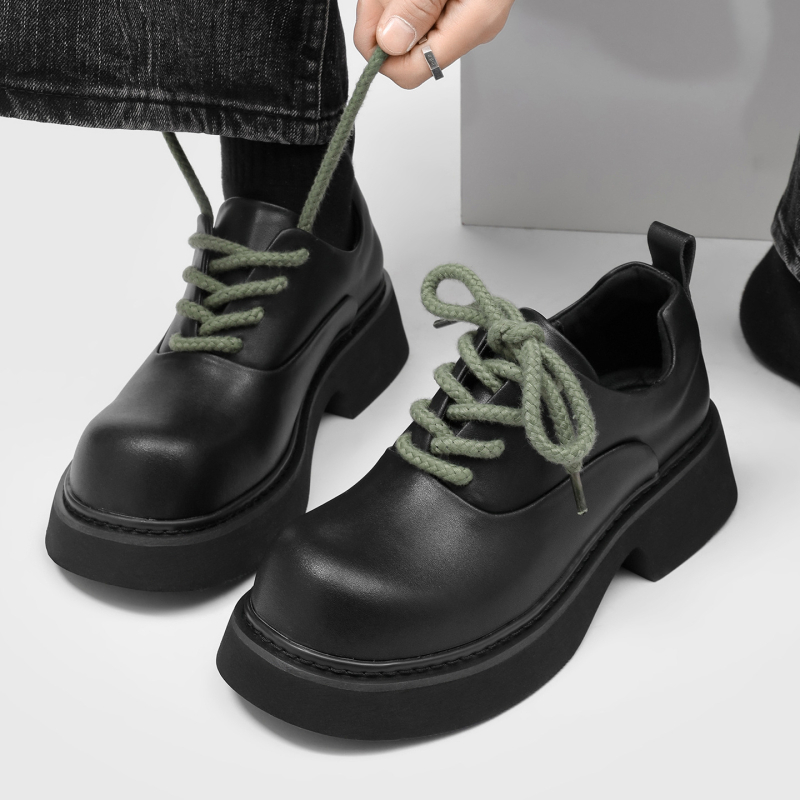 Muške derby cipele s debelom potplata za povećanje visine, crne mat boje, gornji materijal: super fiber, okrugli vrh, poslovno- casual stil
