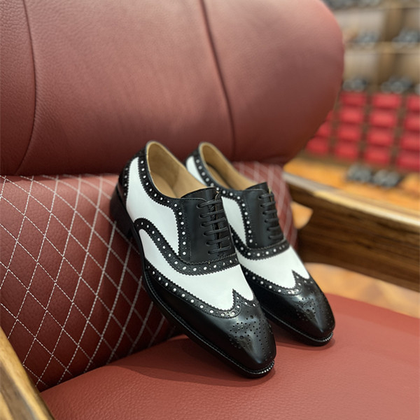 Férfi bőr brogues Oxford cipő, formális brit stílus, fekete-fehér champagne árnyalattal