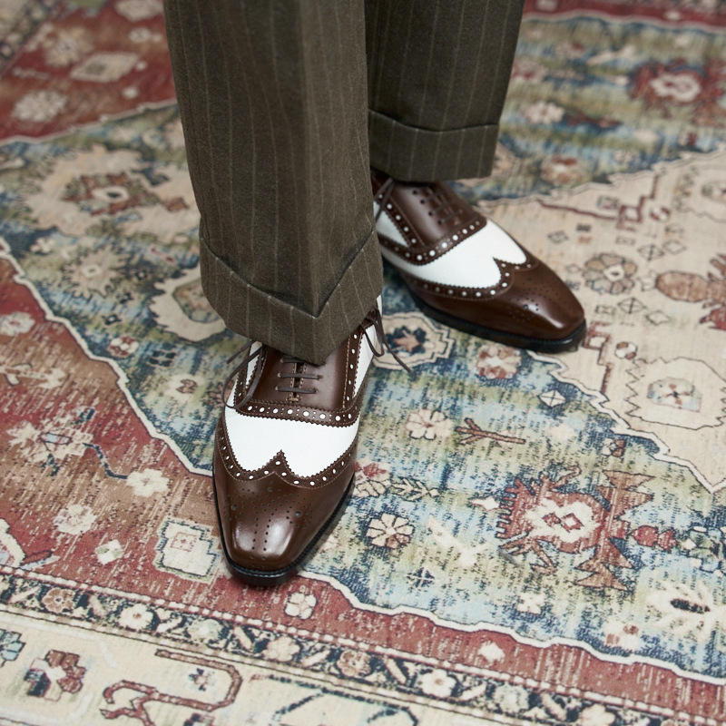 Férfi bőr brogues Oxford cipő, formális brit stílus, fekete-fehér champagne árnyalattal