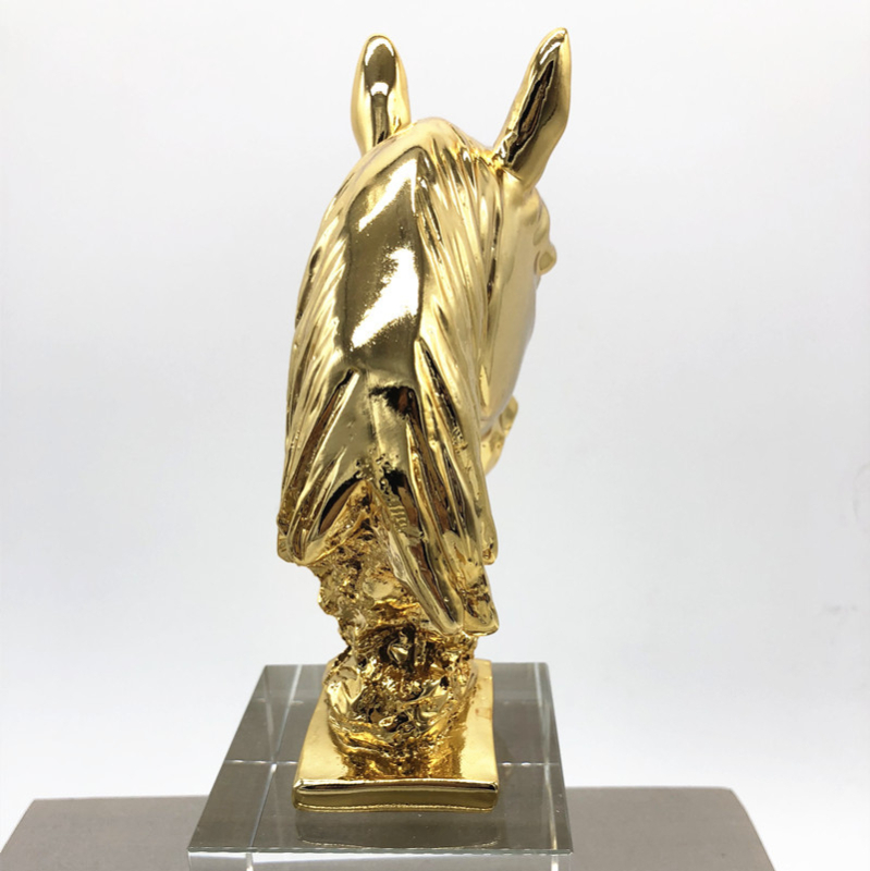 Figurină de cal din rășină pentru decor modern al locuinței
