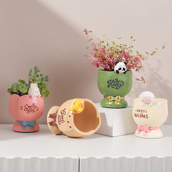 Panda din rășină – ghiveci pentru suculente, suport pentru pixuri, decor pentru birou și sufragerie