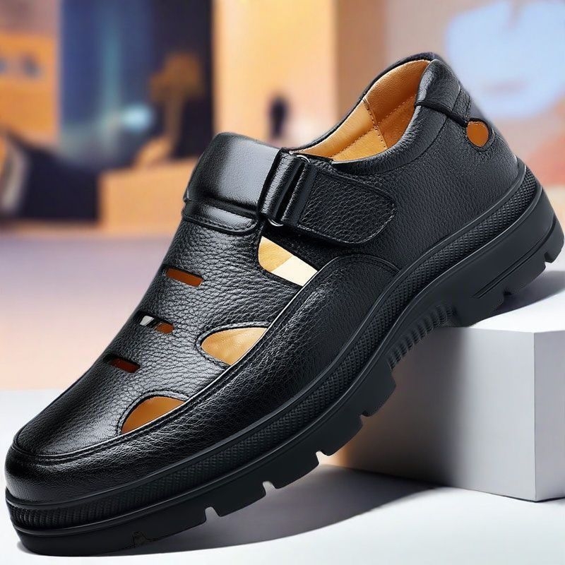 Férfi PU bőr szandál, légáteresztő perforált kialakítás, könnyű puha talp, Velcro-zár