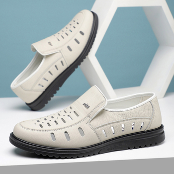 Fehér bőrszandálok férfiaknak, nyári, légáteresztő, perforált slip-on