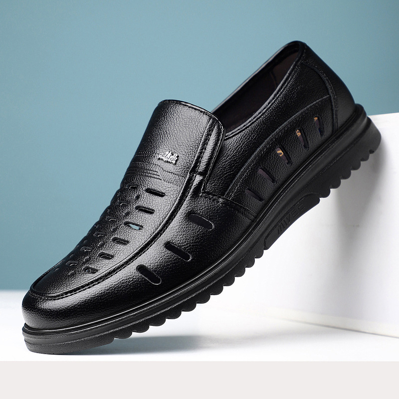Fehér bőrszandálok férfiaknak, nyári, légáteresztő, perforált slip-on