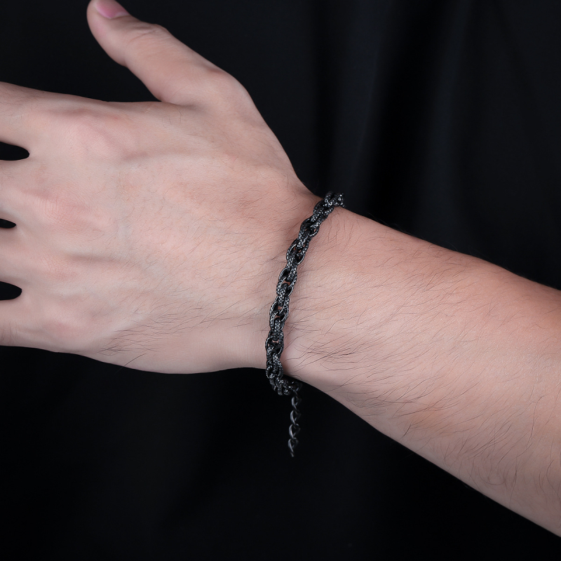 Unisex narukvica od titan čelika s crnim zmijskim uzorkom i uvijenim oblikom - modni nakit