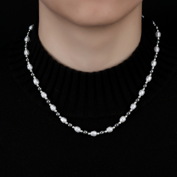 Unisex ogrlica s crnim gallstone perlama, bakreni privjesak, na užetnom lancu