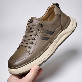 2026-os új tavaszi Slip-On bőrből készült férfi casualcipő, könnyű, csúszásmentes talppal