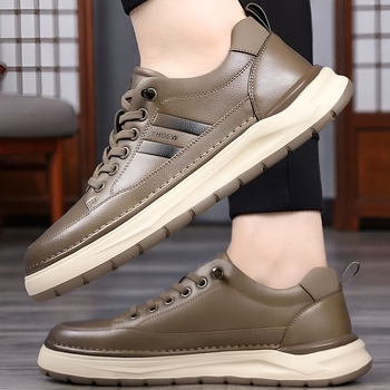 2026-os új tavaszi Slip-On bőrből készült férfi casualcipő, könnyű, csúszásmentes talppal