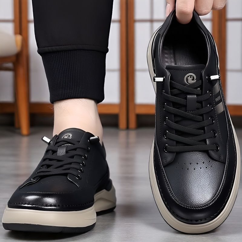 2026-os új tavaszi Slip-On bőrből készült férfi casualcipő, könnyű, csúszásmentes talppal