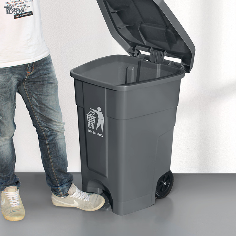 70 L pedálos szemetes kerékkel és fedővel, kültéri használatra, vastag falú kivitel
