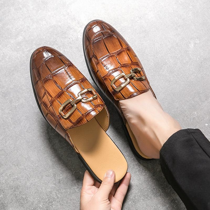 Férfi bőr félbackes slip-on mokaszli, brit stílus, kerek orrú, őszi 2025