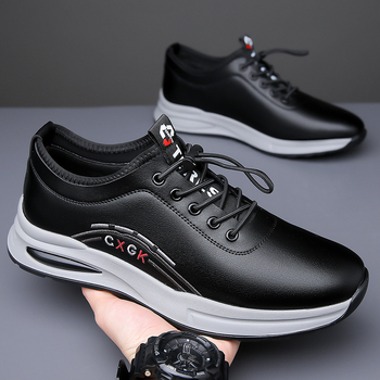 Tavaszi férfi bőrcipő, lélegző, hétköznapi sportcipő slip-on, puha talppal, csúszásmentes, fehér