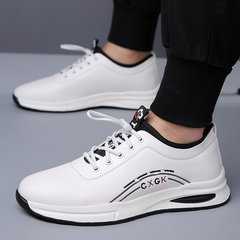 Tavaszi férfi bőrcipő, lélegző, hétköznapi sportcipő slip-on, puha talppal, csúszásmentes, fehér