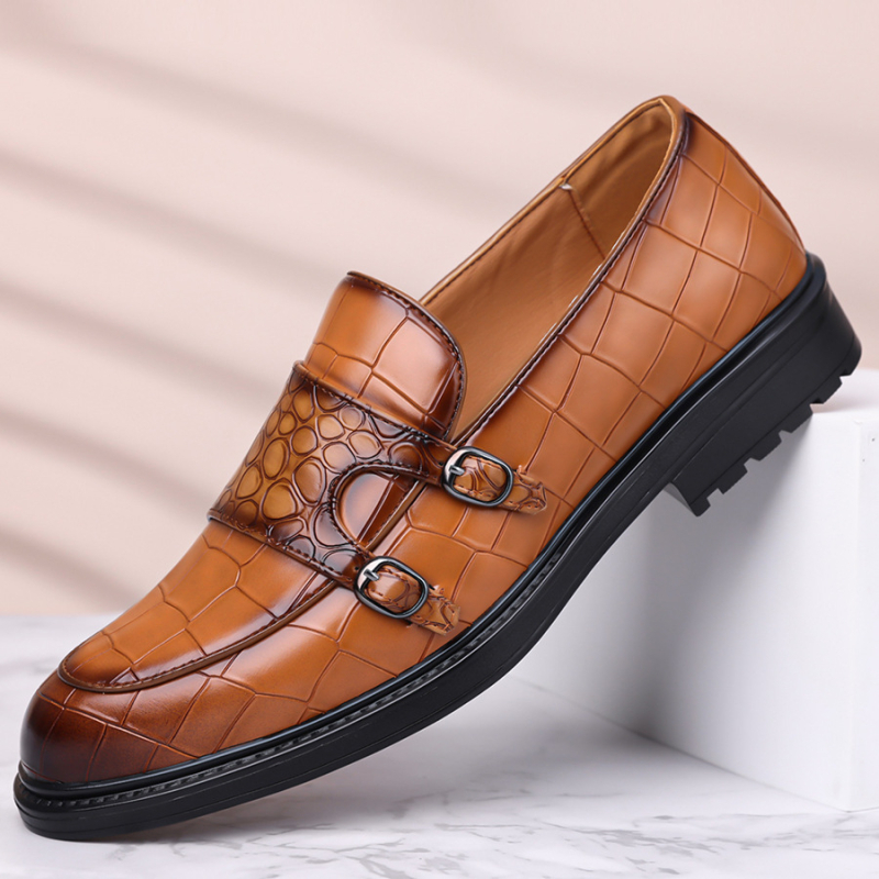 Férfi bőr utcai cipő csattal, brit stílusú slip-on, plusz méret