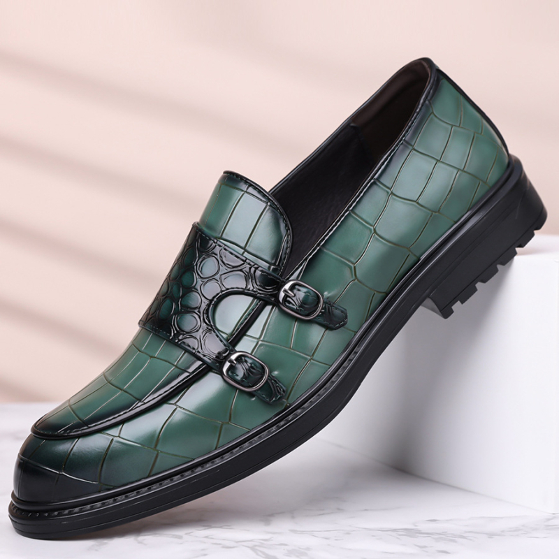Férfi bőr utcai cipő csattal, brit stílusú slip-on, plusz méret